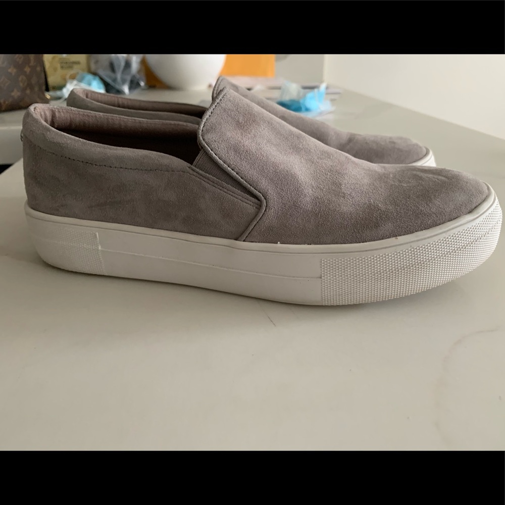 Steve Madden Grey Slip On’s